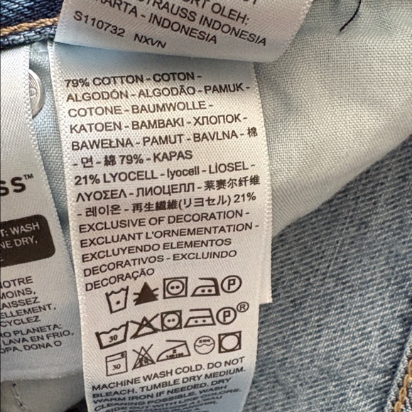 Levi’s Baggy Dad Jeans - Picture 4 of 5